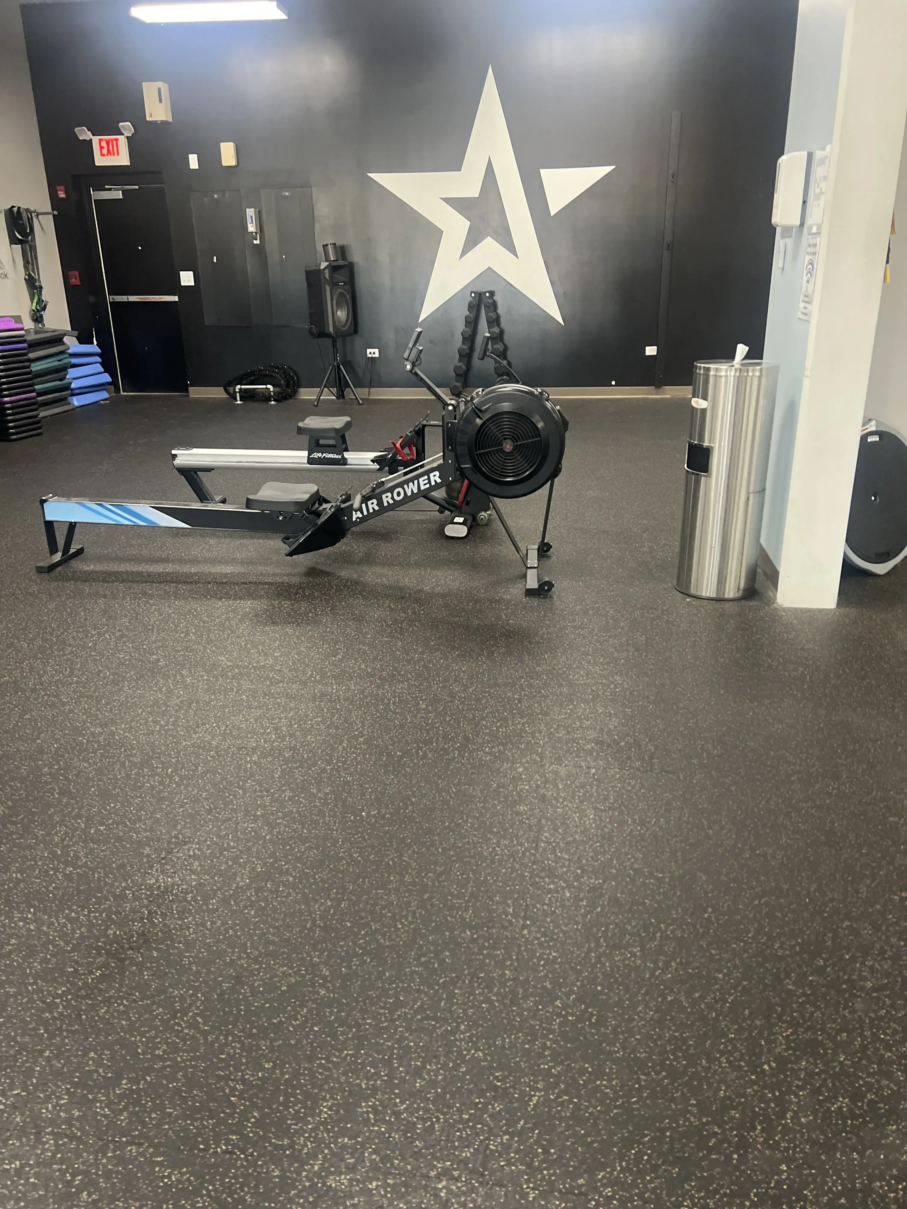 515 Fitness - Image 6 of 20