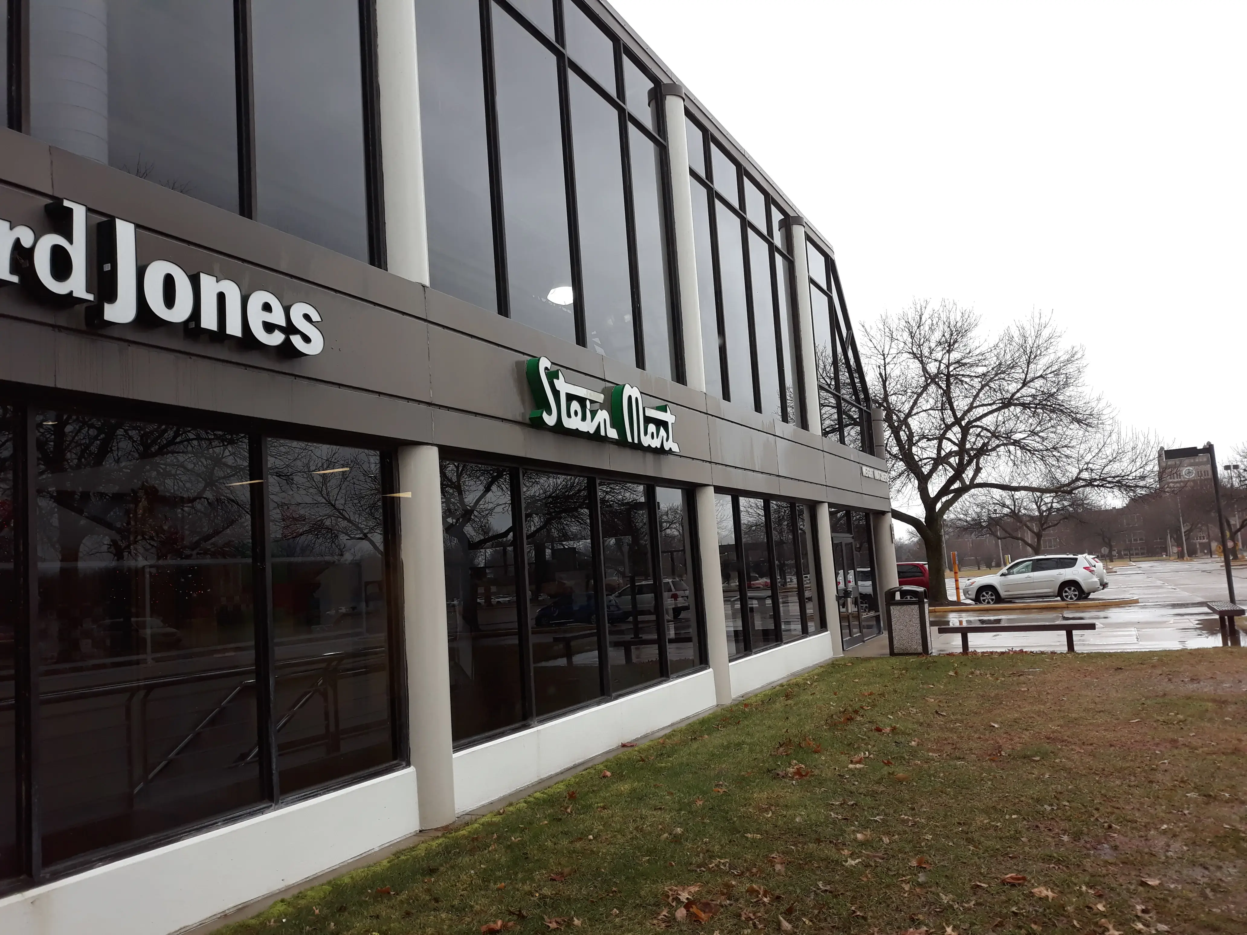 Assist - Image 3 of 20