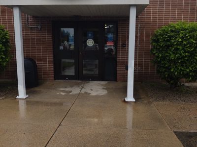 Bowen Center - Image 2 of 5