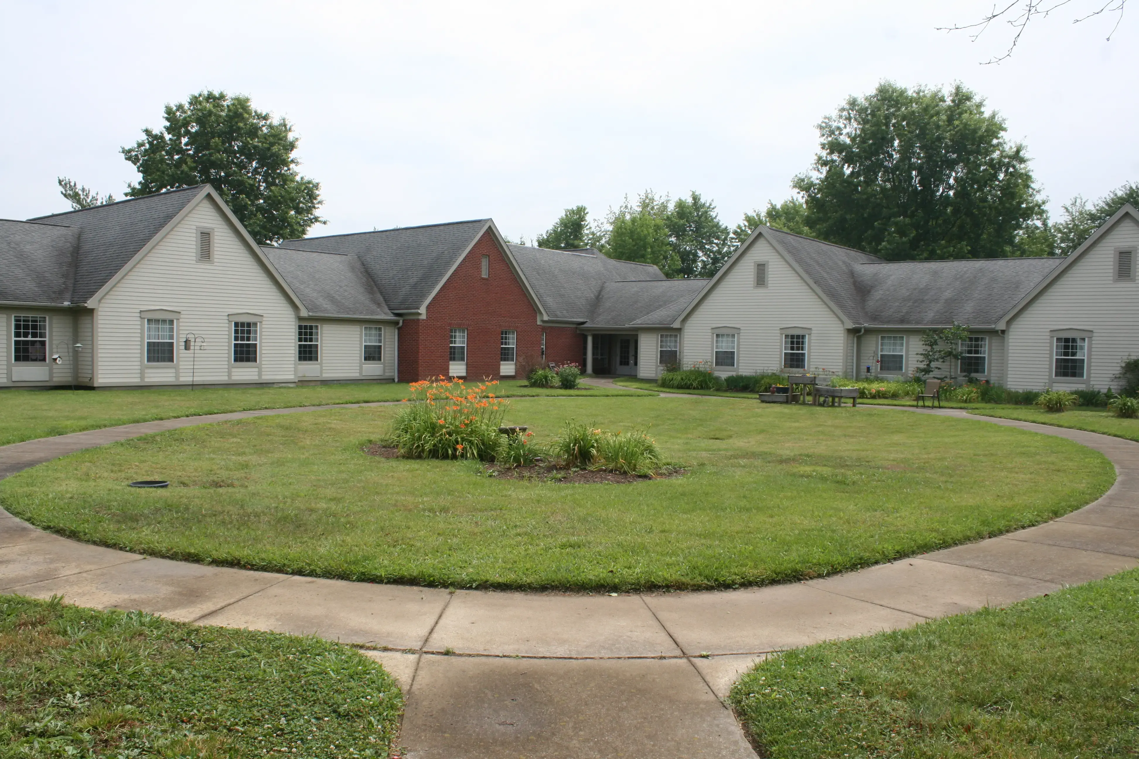 Charlestown Place at New Albany - Image 2 of 13