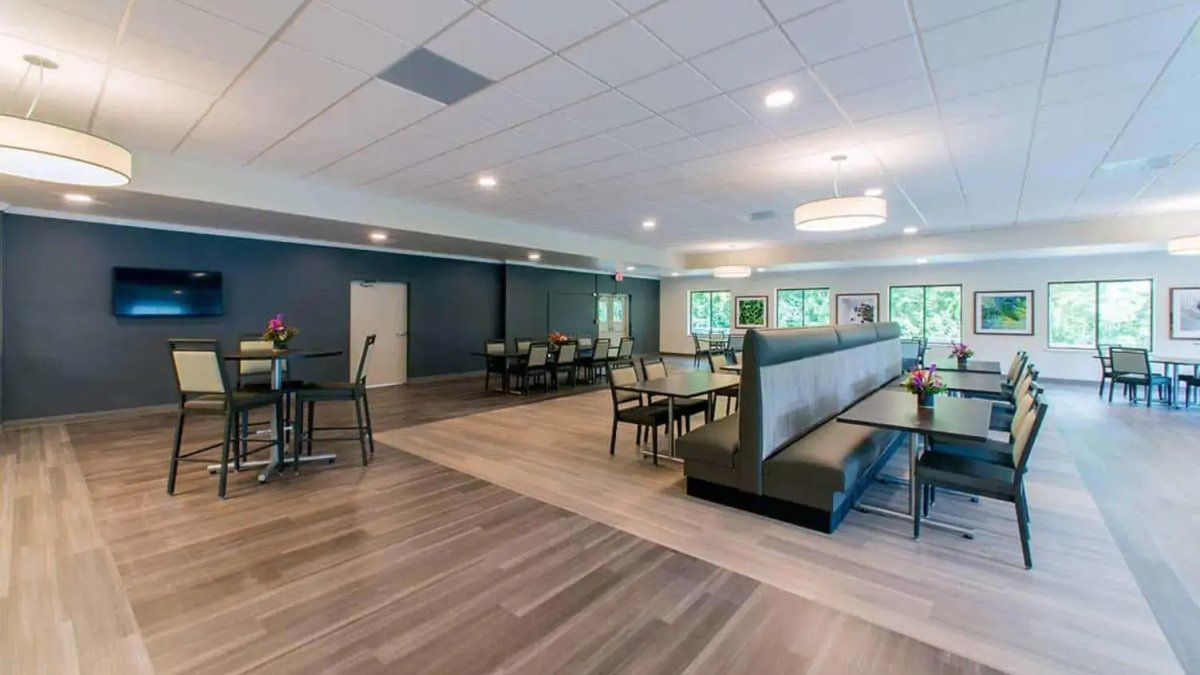 Ethan Crossing of Indianapolis - Image 1 of 20