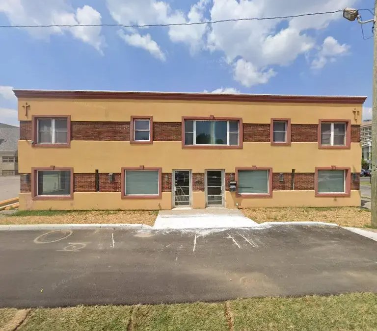 Oxford House - Indy - Image 3 of 3