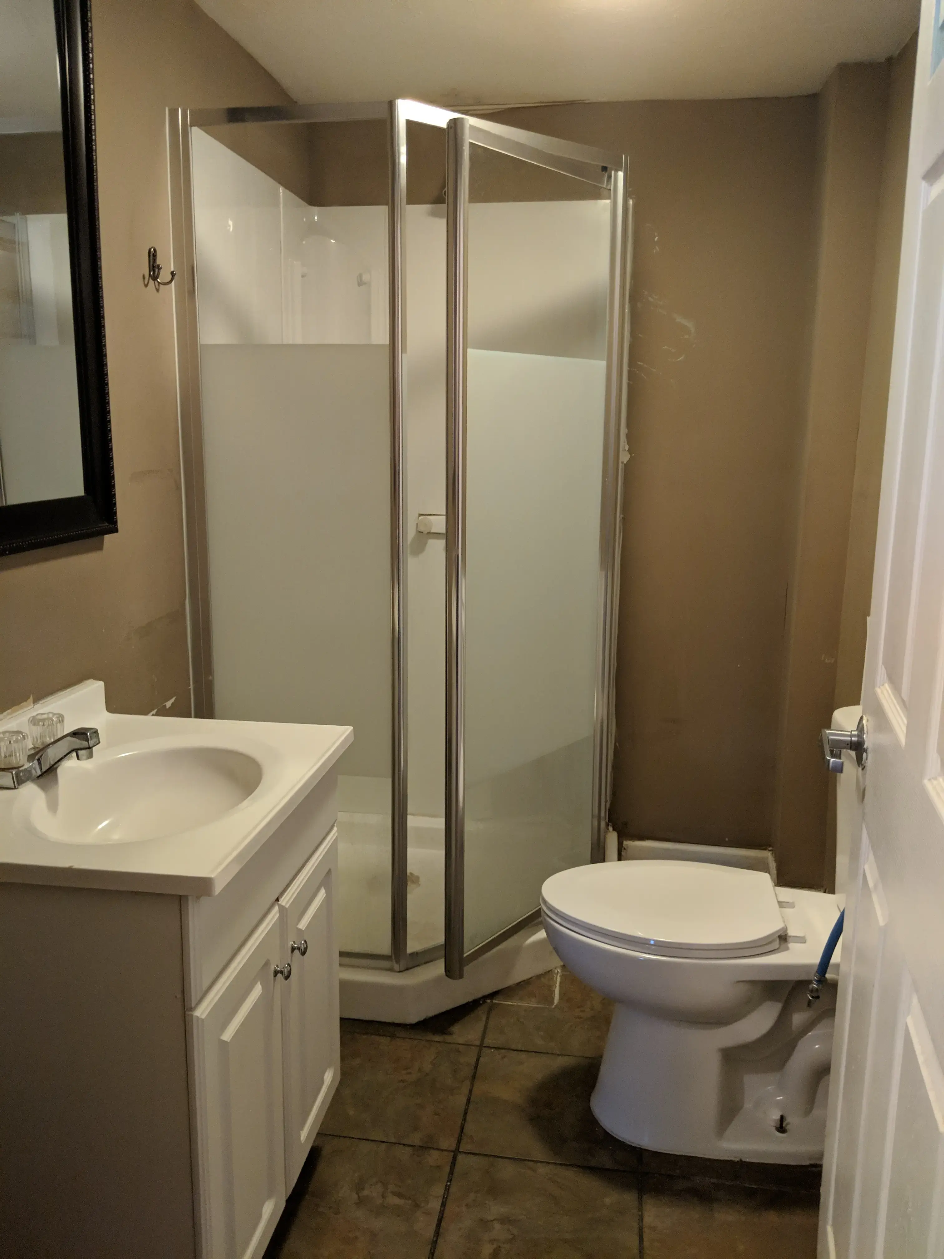 Oxford House - Indy - Image 1 of 3