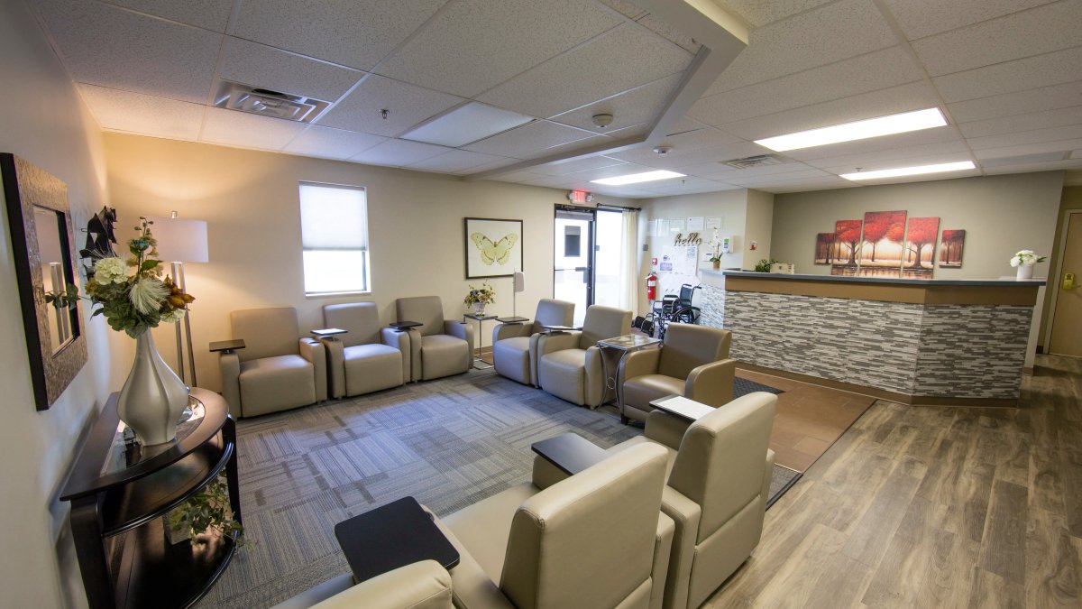 Pinnacle Treatment Centers - Recovery Works Merrillville - Image 2 of 20