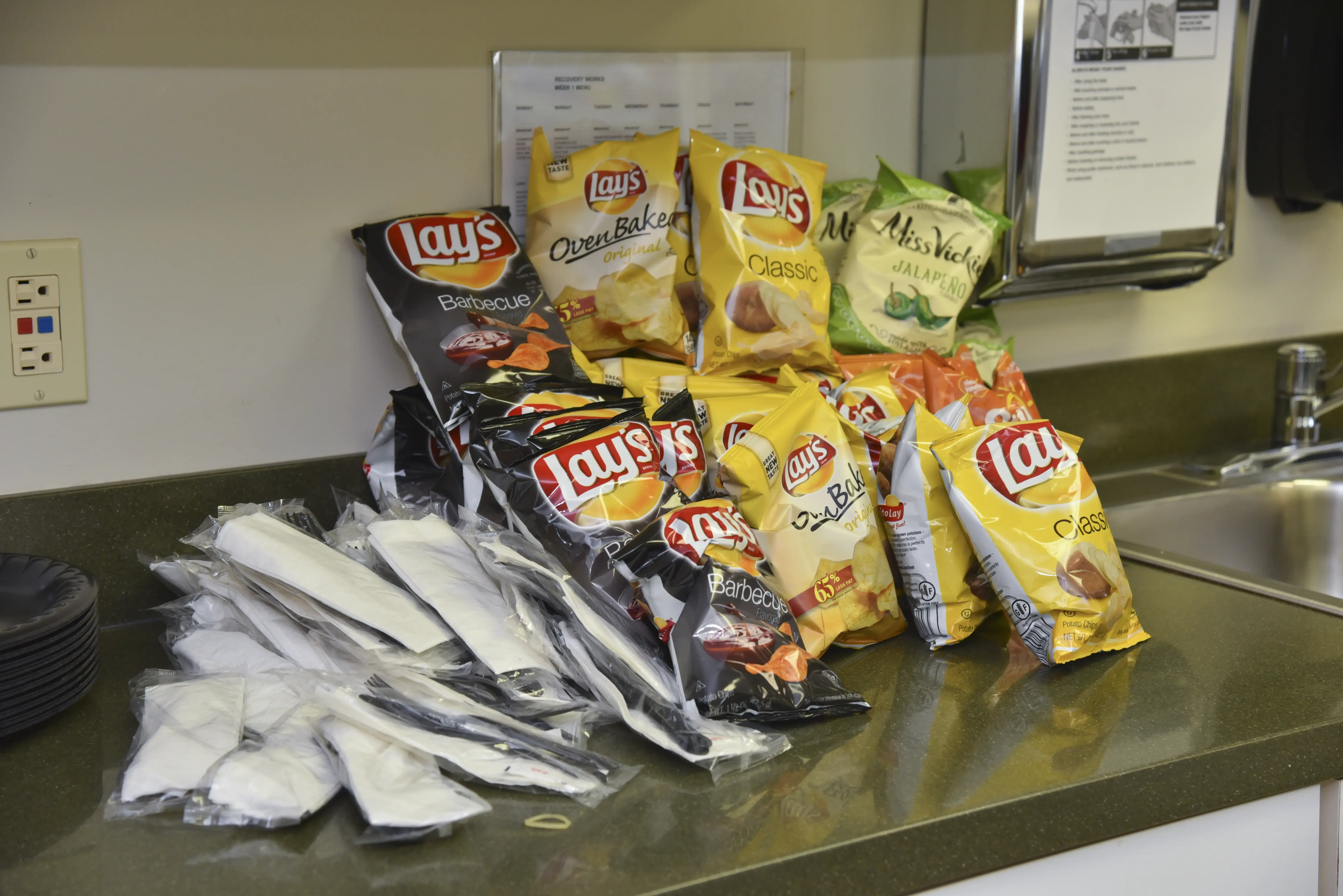 Pinnacle Treatment Centers - Recovery Works Merrillville - Image 12 of 20