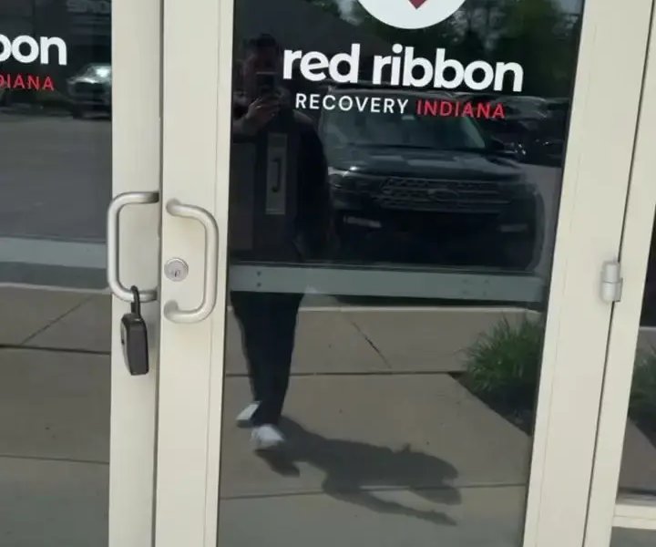 Red Ribbon Recovery - Image 2 of 9