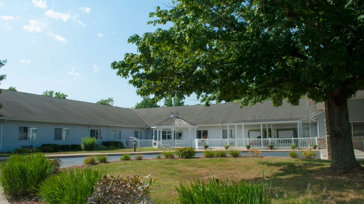 Richland Bean-Blossom Health - Image 1 of 10