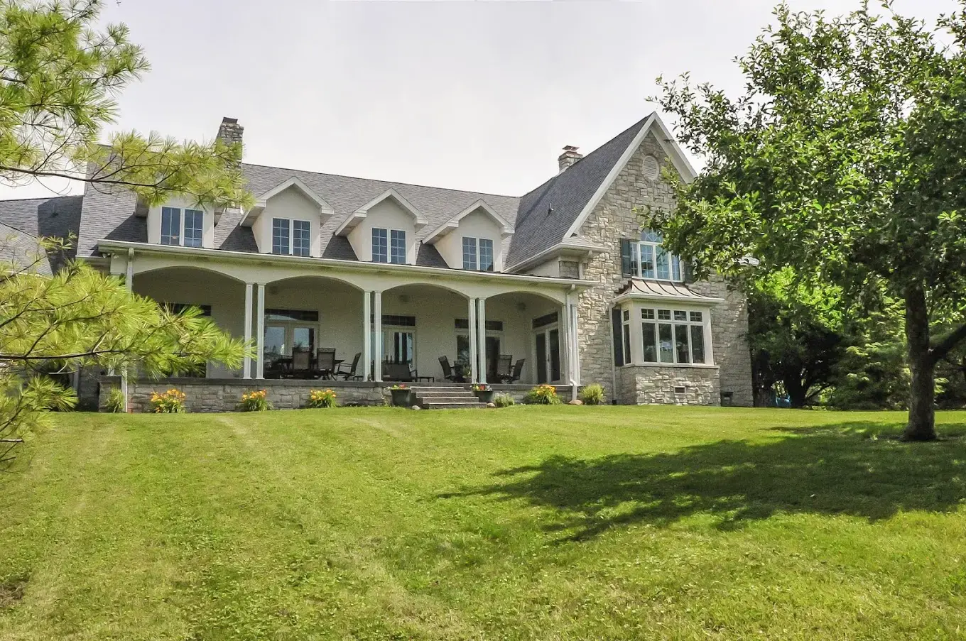 Selah House - Image 1 of 20