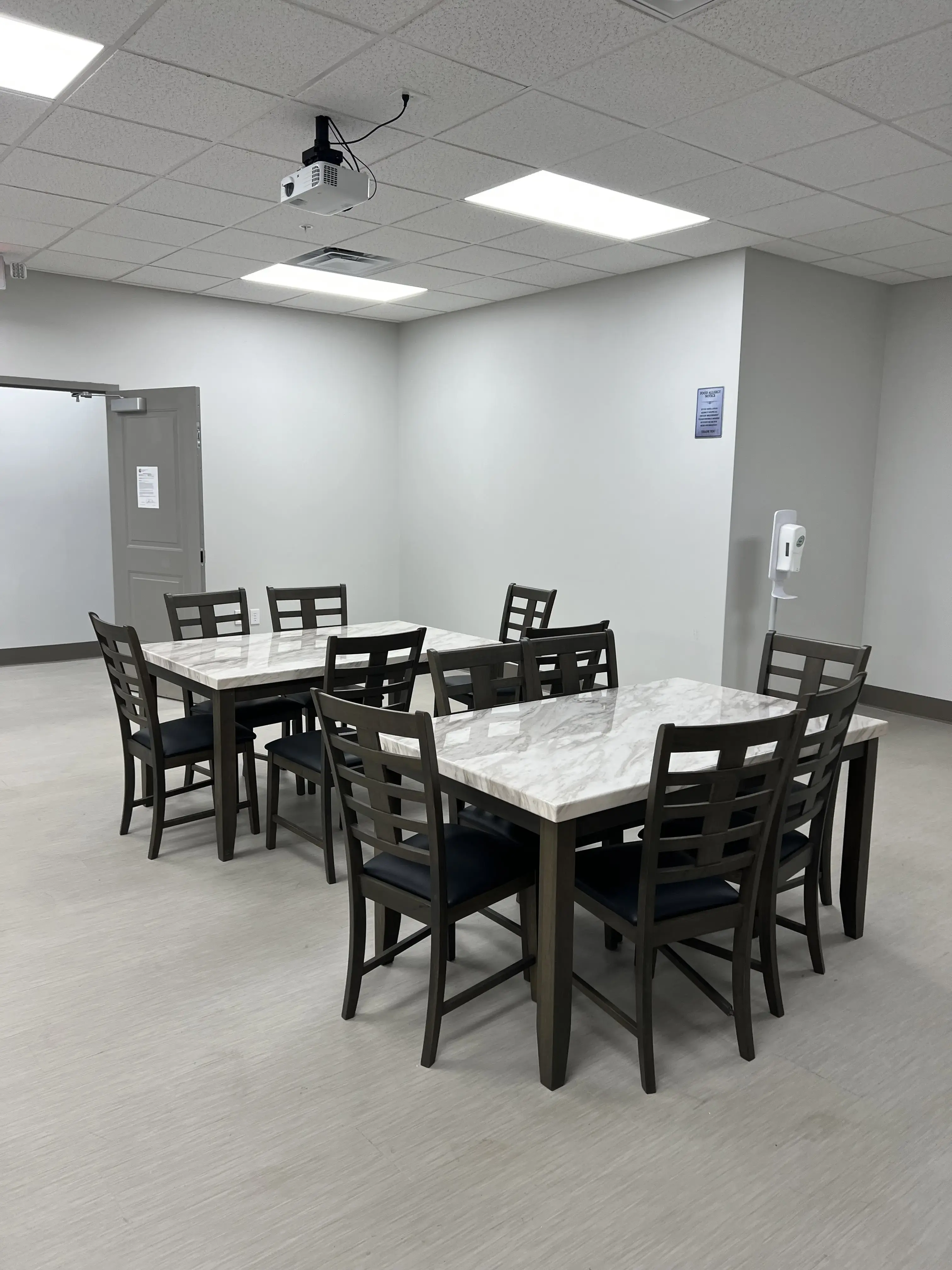 Sunrise Recovery - Drug and Alcohol Men's Rehab in Clarksville - Image 1 of 8